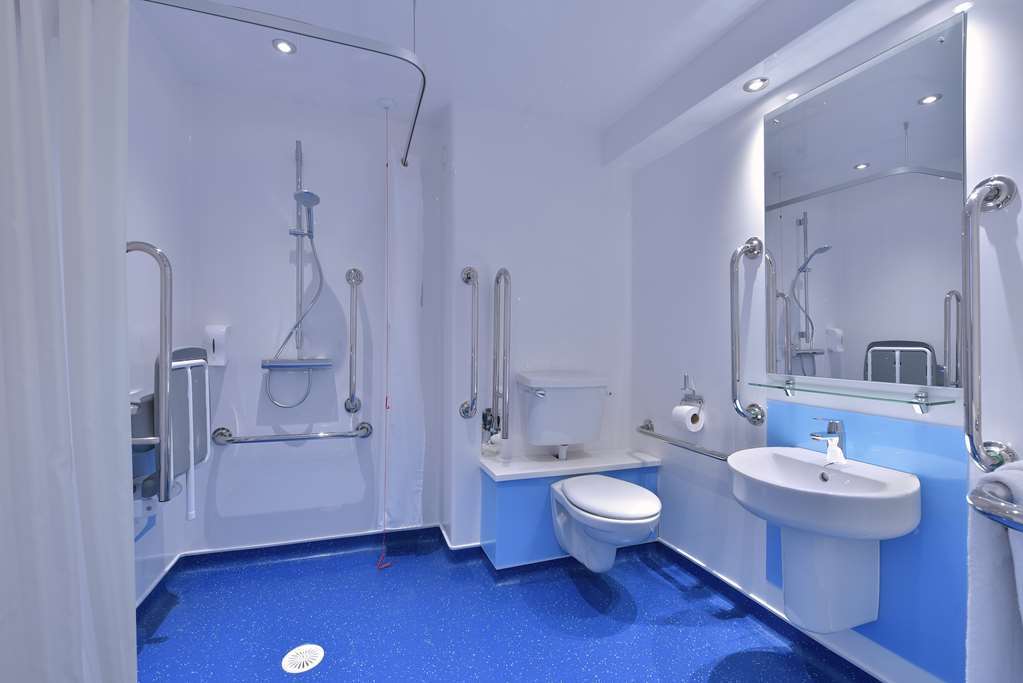 Travelodge Leeds Colton Гарфорт Номер фото