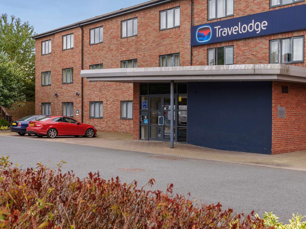 Travelodge Leeds Colton Гарфорт Екстер'єр фото