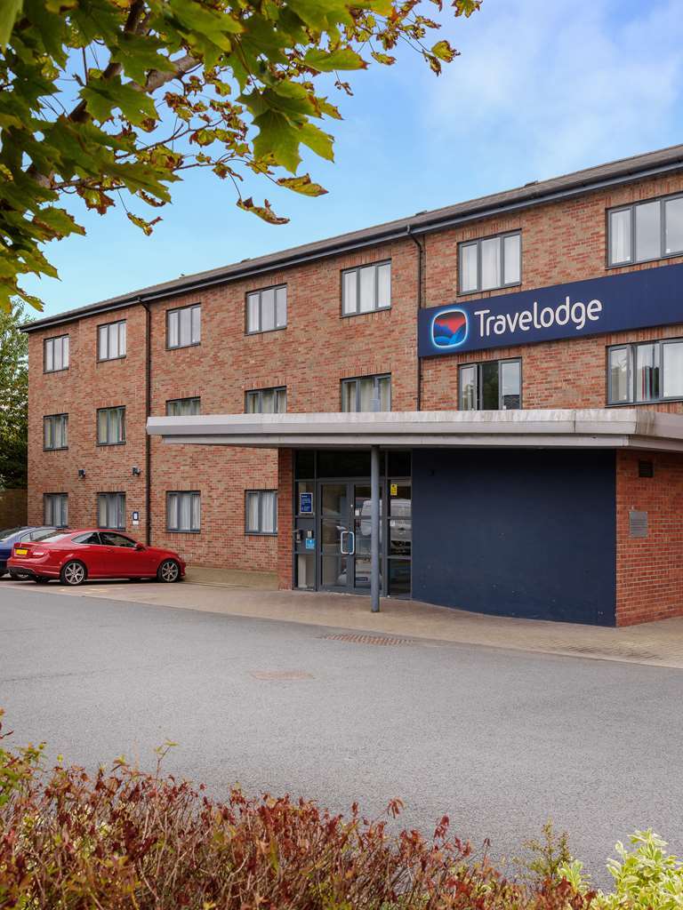 Travelodge Leeds Colton Гарфорт Екстер'єр фото